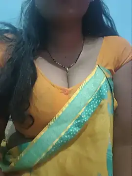 Snapshot of Sexyradha_ chatting on 07/10/26, 09:48 Sexyradha online show from 07/10/26, 09:48