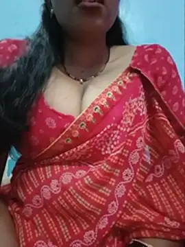 Snapshot of Sexyradha_ chatting on 07/18/26, 04:15 Sexyradha online show from 07/18/26, 04:15