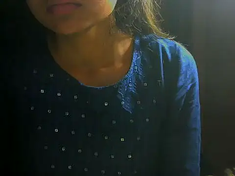 mayra89 online show from 10/28/25, 01:39