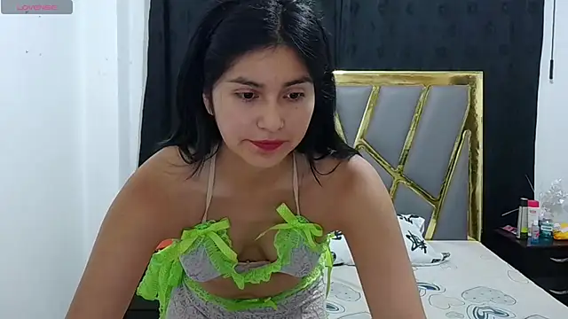 Snapshot of kangomez chatting on 03/11/25, 12:22 kangomez online show from 03/11/25, 12:22