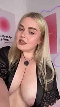 April Vancee online show from 05/05/26, 02:09