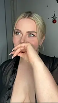 Snapshot of April_Vancee chatting on 02/15/26, 10:47 April Vancee online show from 02/15/26, 10:47