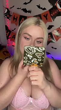 April Vancee online show from 10/26/25, 01:00