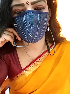 Snapshot of ashmitha chatting on 10/10/25, 04:02 ashmitha online show from 10/10/25, 04:02