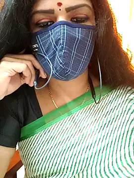 Snapshot of ashmitha chatting on 10/11/25, 04:24 ashmitha online show from 10/11/25, 04:24