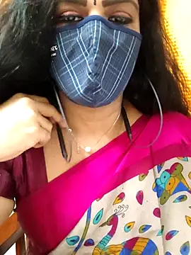 Snapshot of ashmitha chatting on 10/24/25, 06:12 ashmitha online show from 10/24/25, 06:12