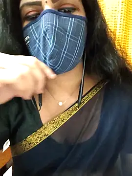 Snapshot of ashmitha chatting on 11/13/25, 07:18 ashmitha online show from 11/13/25, 07:18