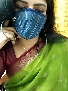 Snapshot of ashmitha chatting on 11/23/25, 12:48 ashmitha online show from 11/23/25, 12:48