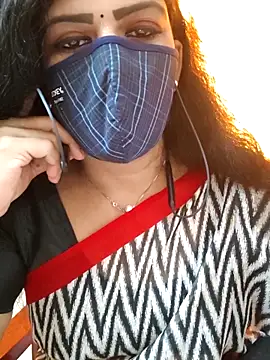 Snapshot of ashmitha chatting on 10/29/25, 04:11 ashmitha online show from 10/29/25, 04:11