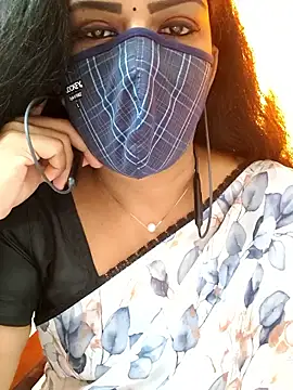 Snapshot of ashmitha chatting on 11/11/25, 03:45 ashmitha online show from 11/11/25, 03:45