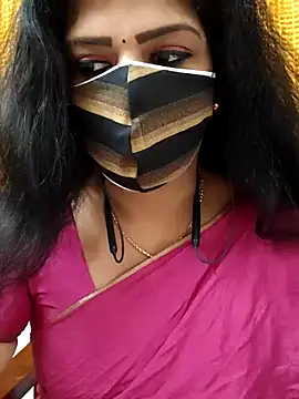 Snapshot of ashmitha chatting on 10/06/25, 01:23 ashmitha online show from 10/06/25, 01:23