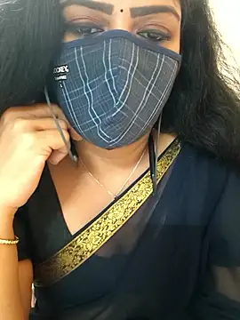 Snapshot of ashmitha chatting on 11/17/25, 08:40 ashmitha online show from 11/17/25, 08:40