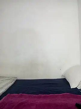 Snapshot of Missvixen81 chatting on 12/15/25, 04:51 Missvixen81 online show from 12/15/25, 04:51