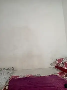 Snapshot of Missvixen81 chatting on 11/21/25, 05:17 Missvixen81 online show from 11/21/25, 05:17