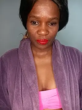 Snapshot of Missvixen81 chatting on 07/16/26, 01:13 Missvixen81 online show from 07/16/26, 01:13