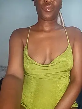 Snapshot of Missvixen81 chatting on 12/15/25, 06:58 Missvixen81 online show from 12/15/25, 06:58