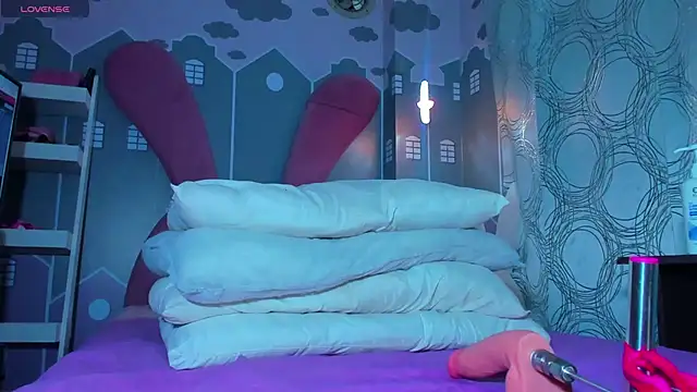 Snapshot of sweetiepeach_ chatting on 11/30/25, 04:13 sweetiepeach online show from 11/30/25, 04:13