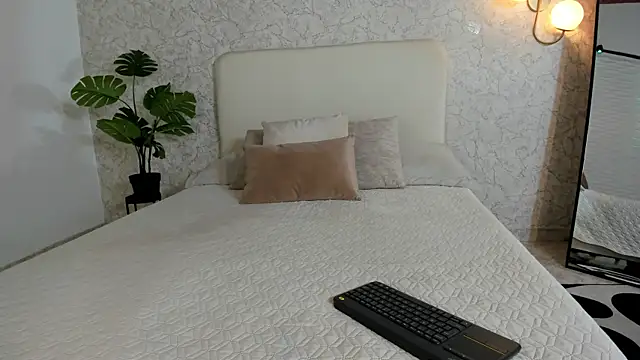 alanarouge online show from 02/26/26, 11:21