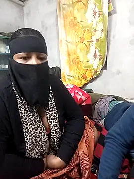 Pakhi Couple 69 online show from 11/23/25, 05:12