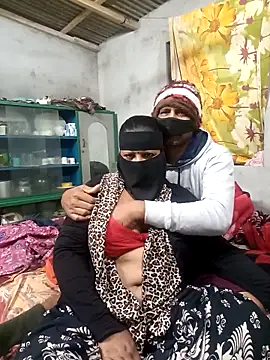 Pakhi Couple 69 online show from 12/04/25, 05:45