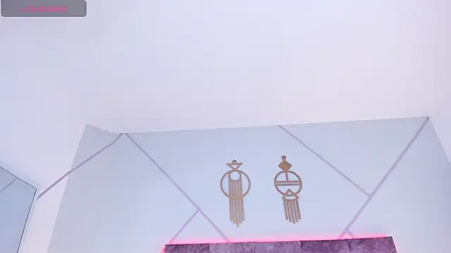 aurora collinss  online show from 01/17/26, 12:31