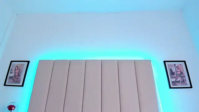 aurora collinss  online show from 03/23/26, 08:52