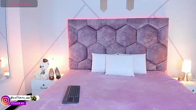 aurora collinss  online show from 02/01/26, 12:58