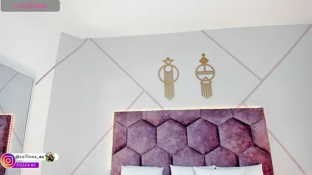 aurora collinss  online show from 10/11/25, 12:50