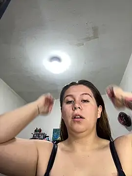 sarah t1  online show from 05/06/26, 05:39