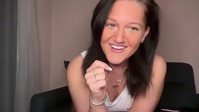 Snapshot of Pleasing-Chloe49 chatting on 09/09/25, 08:18 Pleasing-Chloe49 online show from 09/09/25, 08:18