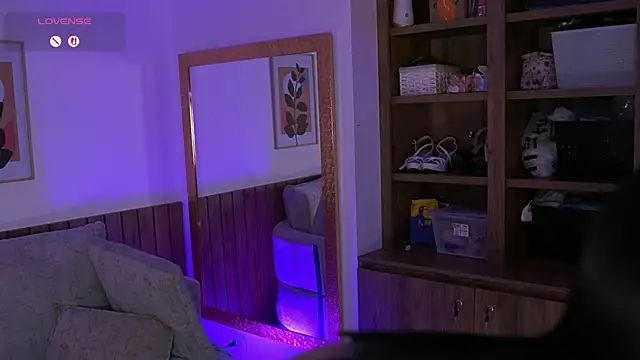 JulesBenett online show from 01/12/26, 11:39