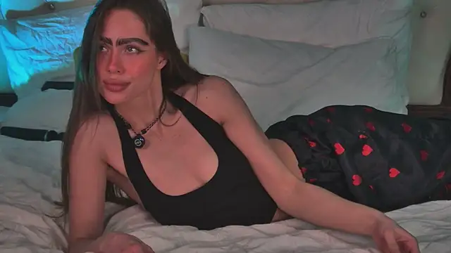 Amanda River online show from 04/08/26, 10:55