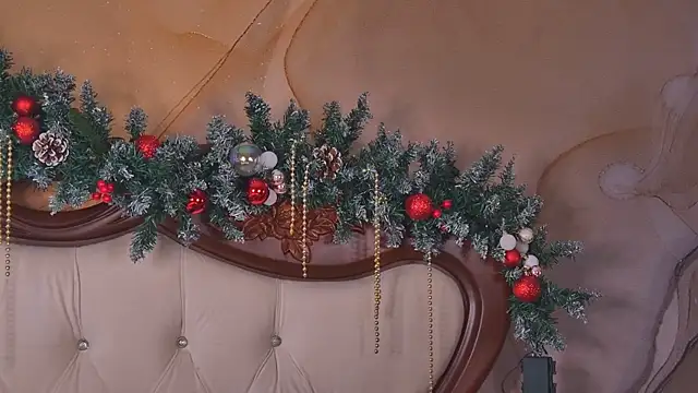 Snapshot of Amanda_River chatting on 12/18/25, 12:27 Amanda River online show from 12/18/25, 12:27