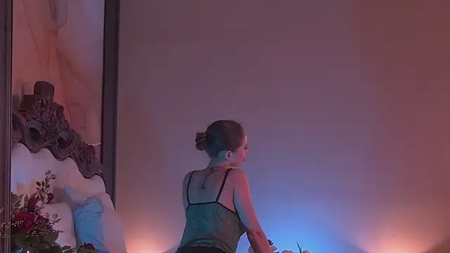 Snapshot of Amanda_River chatting on 11/05/25, 07:06 Amanda River online show from 11/05/25, 07:06