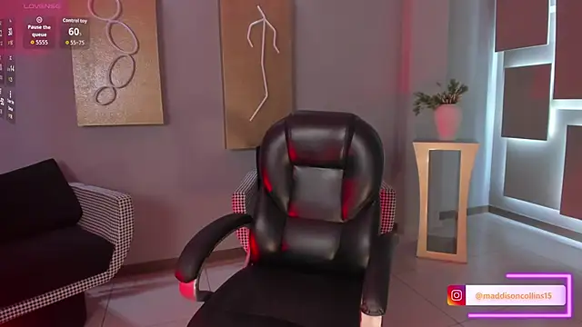 Snapshot of MaddisonCollins chatting on 02/07/26, 12:13 MaddisonCollins online show from 02/07/26, 12:13