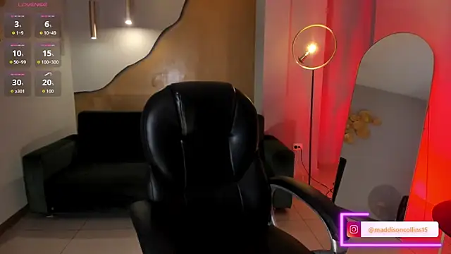 Snapshot of MaddisonCollins chatting on 02/24/26, 12:17 MaddisonCollins online show from 02/24/26, 12:17