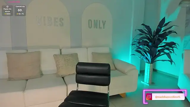 Snapshot of MaddisonCollins chatting on 02/06/26, 07:43 MaddisonCollins online show from 02/06/26, 07:43