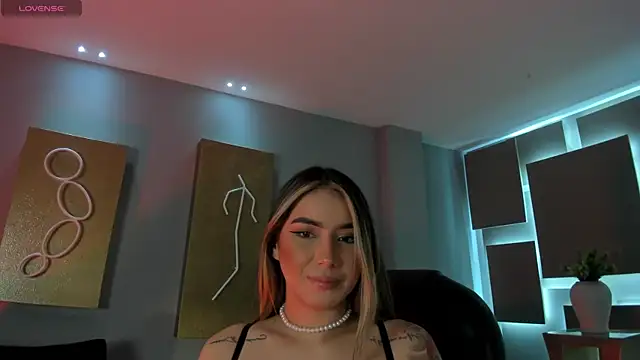 Snapshot of MaddisonCollins chatting on 02/20/26, 12:07 MaddisonCollins online show from 02/20/26, 12:07