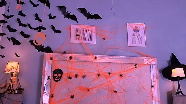 Emily Castillo 1 online show from 10/21/25, 05:40