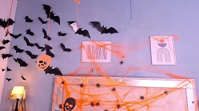 Emily Castillo 1 online show from 10/29/25, 05:06