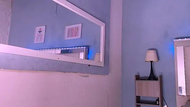 Emily Castillo 1 online show from 10/04/25, 03:52