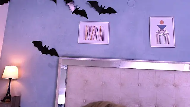 Emily Castillo 1 online show from 11/28/25, 04:45