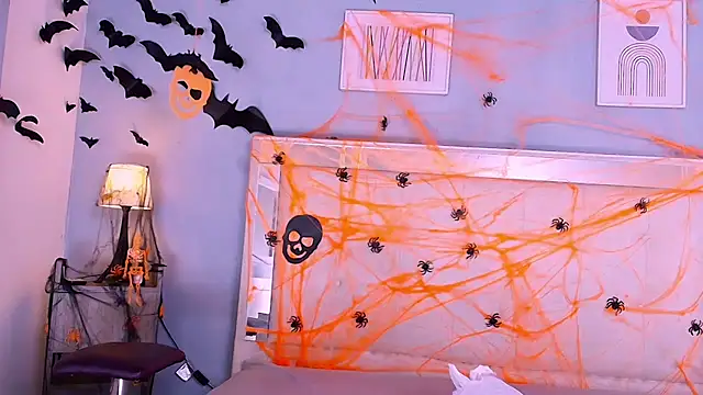 Emily Castillo 1 online show from 10/31/25, 05:04