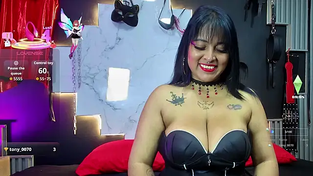 Snapshot of Sarah917 chatting on 10/29/25, 07:46 Sarah917 online show from 10/29/25, 07:46