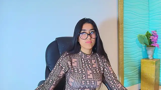 Snapshot of Mia_Montess chatting on 01/17/26, 01:37 Mia Montess online show from 01/17/26, 01:37