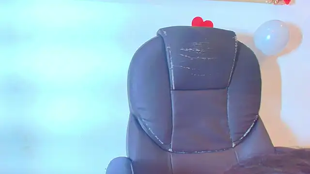 Snapshot of Mia_Montess chatting on 02/19/26, 01:08 Mia Montess online show from 02/19/26, 01:08