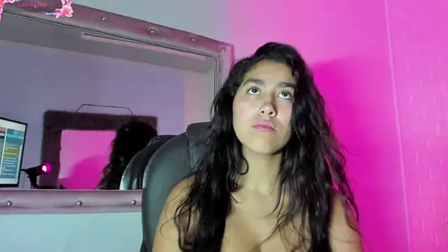 Snapshot of Mia_Montess chatting on 02/04/26, 08:48 Mia Montess online show from 02/04/26, 08:48