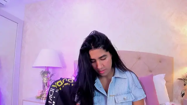 Snapshot of Mia_Montess chatting on 07/02/26, 12:44 Mia Montess online show from 07/02/26, 12:44