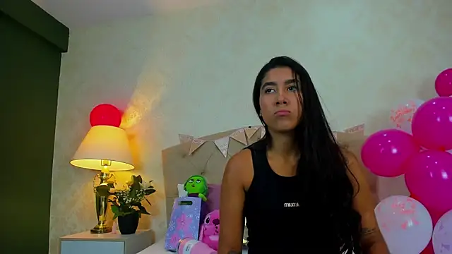 Mia Montess online show from 03/26/26, 01:20