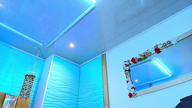 Snapshot of Mia_Montess chatting on 12/20/25, 12:52 Mia Montess online show from 12/20/25, 12:52